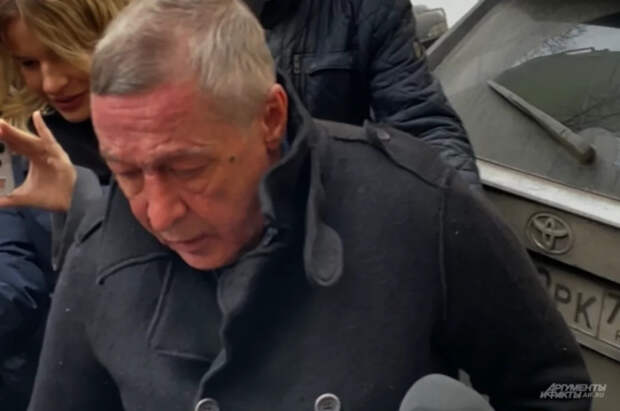 Стали известны цены на первый спектакль с Ефремовым после выхода из колонии