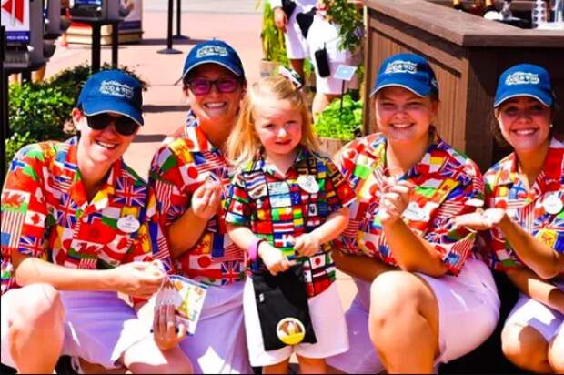 22 честных признания о том каково работать в Диснейленде