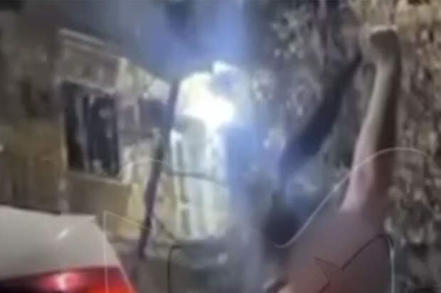 Mash: танцевавшая около авто ДПС хабаровчанка может получить штраф