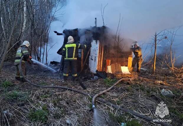 Четыре техногенных пожара потушили сотрудники МЧС за сутки в Тульской области