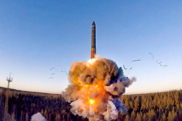 Военный эксперт Рожин: Запад всерьез опасается ядерного оружия РФ