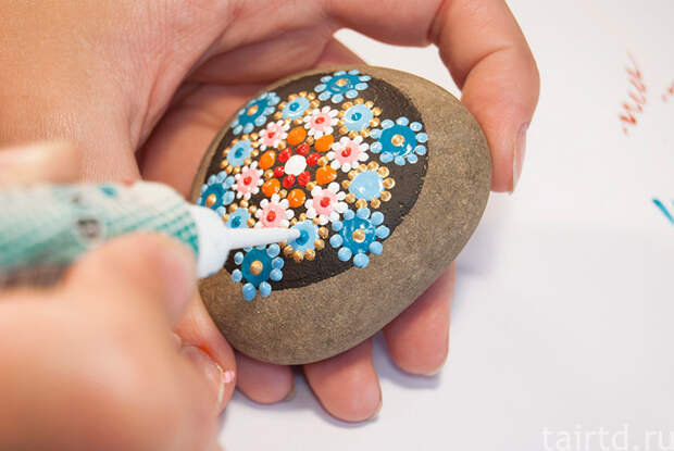 Точечная роспись по камням