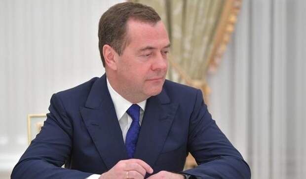 Политолог Марков предложил послать на вторую конференцию по Украине Медведева