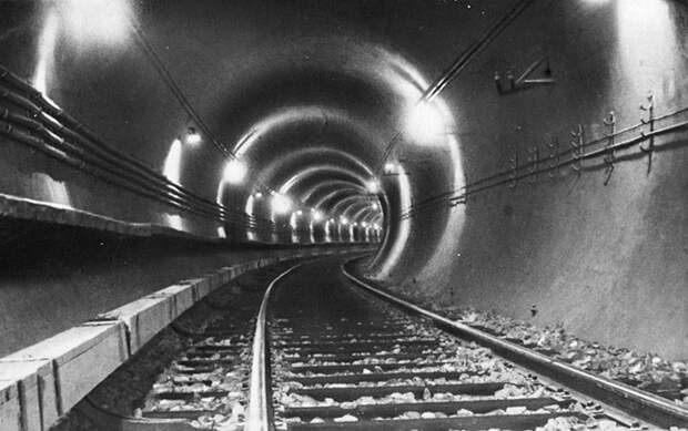 Как выглядело московское метро 80 лет назад