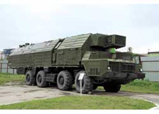 Командный пункт стратегического ракетного комплекса «Тополь» на шасси МАЗ-543М (двиг. 560 л. с.), с кузовом Шауляйского завода автофургонов. Кабина оператора – с башней и пулеметом ПКТ (7,62 мм). Есть электроагрегат на 30 кВт.