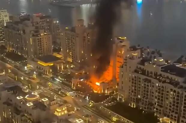 В отеле Дубая начался пожар после падения ракеты, БПЛА летят в Бурдж-Халифу