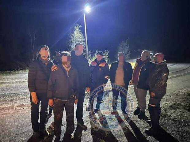В Приозерском районе спасатели вывели из леса заблудившуюся дачницу