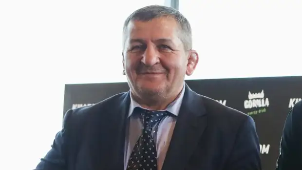 Глава Fight Nights Global рассказал о тяжёлом состоянии отца Нурмагомедова