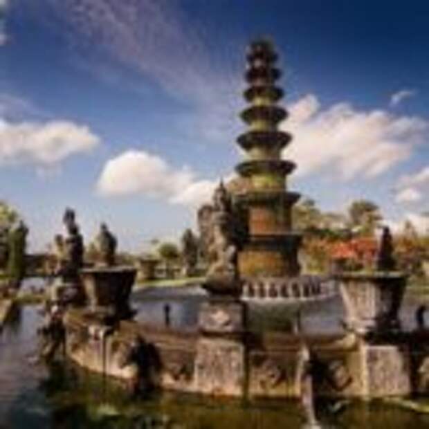 Экскурсия во дворец Тиртаганга на Бали
