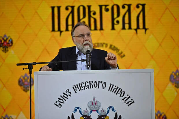 «Самый опасный человек мира»: философ Александр Дугин приехал с лекцией в Челябинск