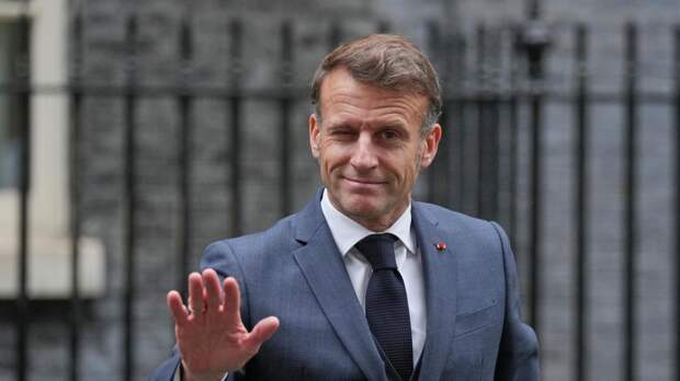 "Хуже обезьян": заявление Макрона о ядерном оружии сильно возмутило японцев