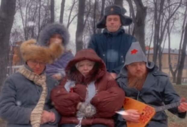 В Новомосковске сотрудники администрации сняли пародийный клип на апрельский снегопад