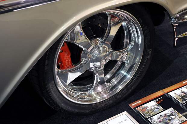 Очень бодрый Хот Род 1957 Chevy (14 фото) Очень бодрый Хот Род 1957 Chevy (14 фото)