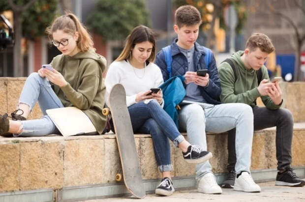 CBC: в канадской провинции хотят запретить соцсети и ИИ для молодежи