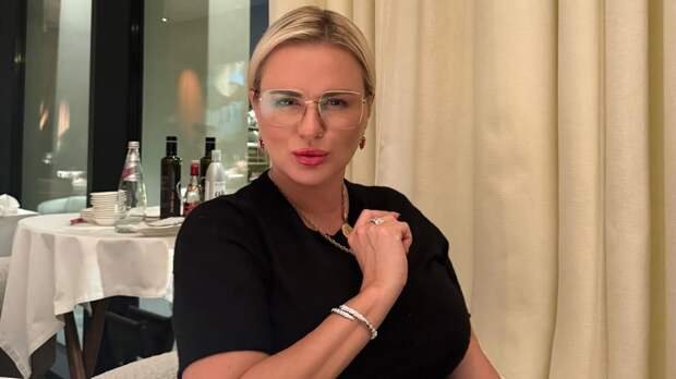 Анна Семенович рассказала, как исправляет последствия филлеров 15-летней давности