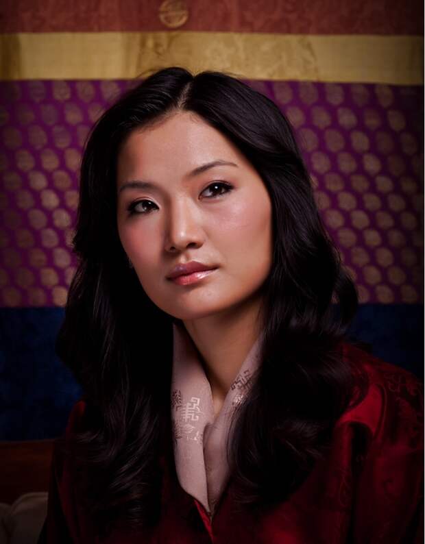 23 интересных снимка о том, что значит быть королевой Бутана