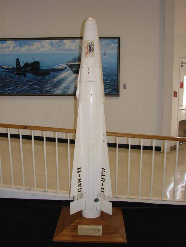 Ядерная ракета «воздух-воздух» AIM-26 Falcon (США)