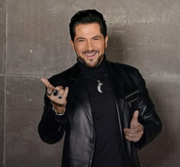 Развод по телевизору и «нежелание делить имущество»: как 43-летняя Морелла спасла брак Авраама Руссо после 20 лет вместе