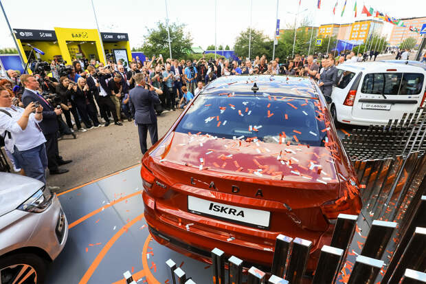 "Автопоток": у АвтоВАЗа возникли проблемы с производством новой Lada Iskra