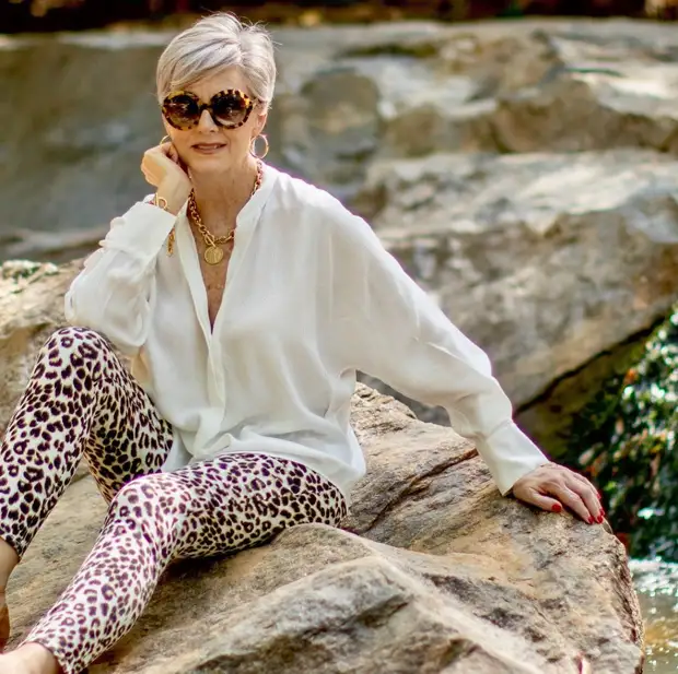 13 стильных образов от Бет Джалали для модных красоток 60 лет