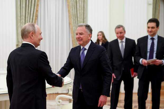 Уиткофф назвал переводчика Путина легендой с лучшим голосом