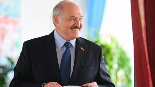 Политолог Андрей Суздальцев: Лукашенко провоцирует войну между Россией и НАТО