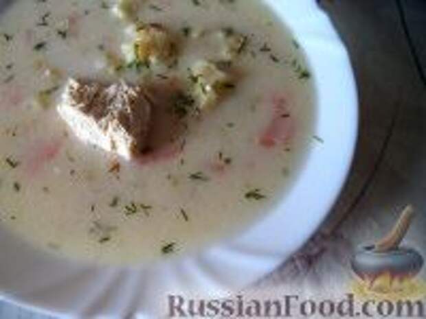 Фото к рецепту: Нежный куриный суп с плавленым  сыром и овощами