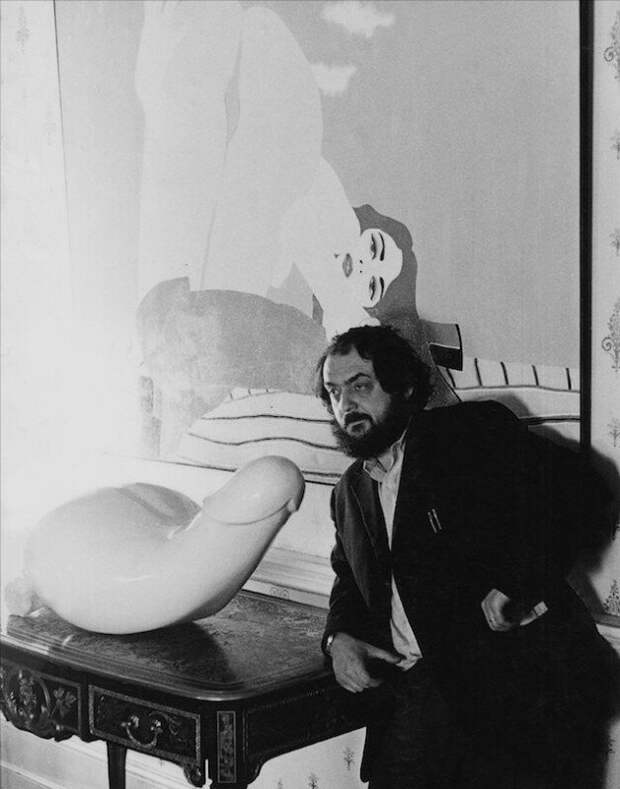 Стэнли Кубрик на съемках фильма "Заводной апельсин", 1970 год. история, ретро, фото