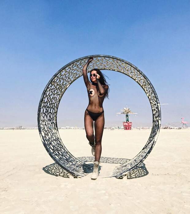 Самые сексуальные девушки фестиваля Burning Man 2017-29 фото-