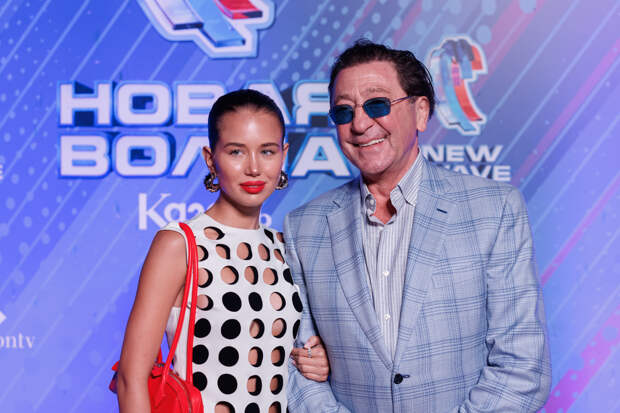 Невеста Лепса описала первый поцелуй с 63-летним певцом