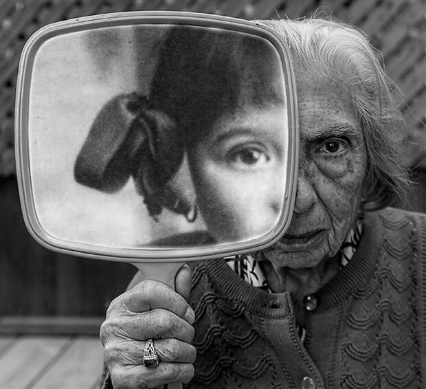91-летняя бабушка в серии сюрреалистических снимков 91-летняя бабушка в серии сюрреалистических снимков