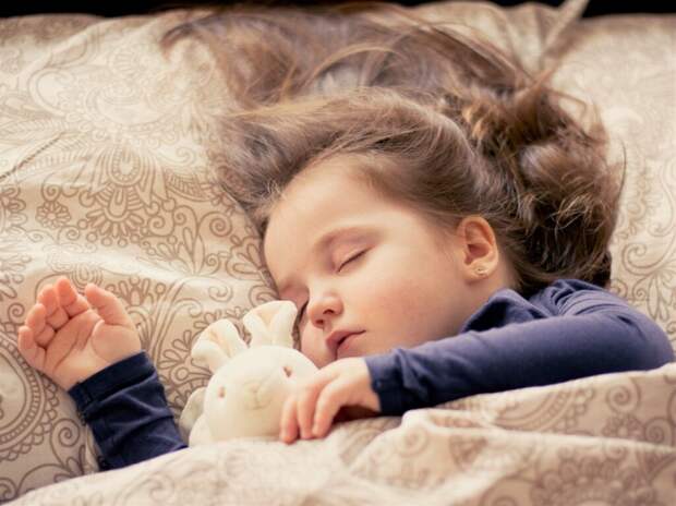 baby-1151348_1280-1024x767 Ребенок разговаривает во сне: что делать?