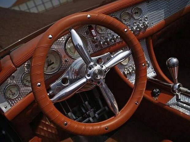 Spyker Spyder автодизайн, интерьер, руль