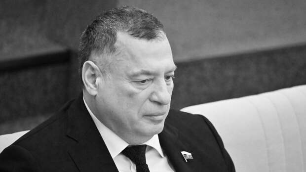 Умер замглавы комитета Госдумы по обороне Юрий Швыткин