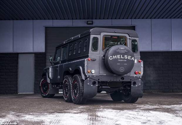 Вот это трактор: в Женеве представили новую версию Land Rover Defender kahn design, land rover defender, автосалон, автосалон в женеве, мотор-шоу, новинка, тюнинг, тюнинг-ателье