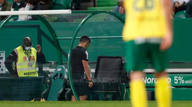 Кечинов считает странным, что работающие на VAR судьи не видят ошибки