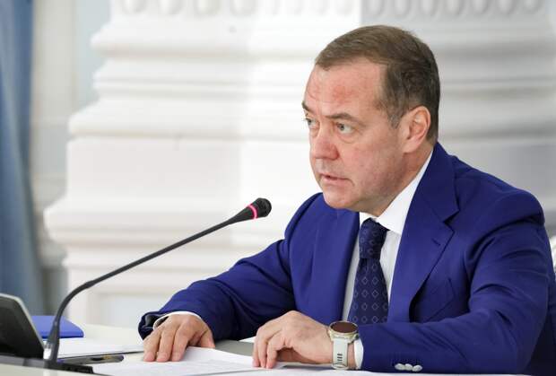 Медведев рассказал о меняющих картину мира планах Евросоюза