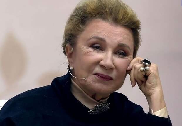 Алла демидова биография личная жизнь дети муж Актриса Алла Демидова узнала о тайне фильма "Зимняя вишня" только после смерти м