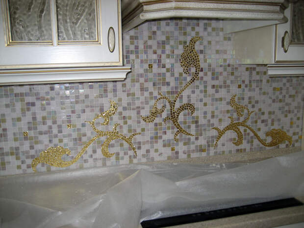 Отделка стен мозаикой: особенности технологии и ее отличие от облицовки кафельной плиткой