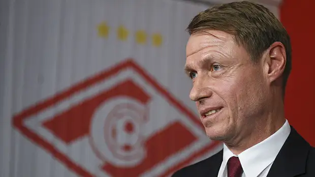 Изменение схемы, доверие молодёжи и игра в два форварда: с чего Кононову следует начать работу в «Спартаке»