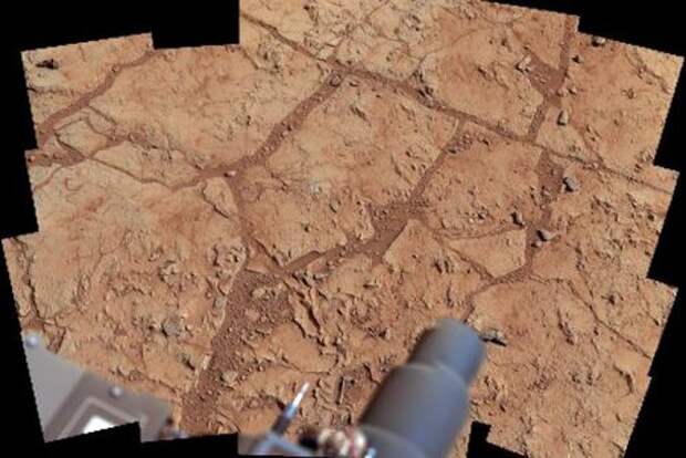 Плита «Джон Клейн», на которой Curiosity произвел первое в истории человечества бурение Марса