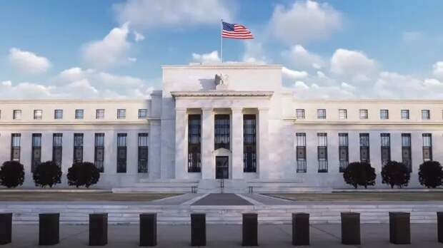 «Как ты платишь?»: экономист объяснил разницу государственных долгов РФ и США