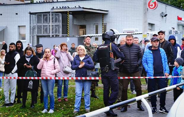 В Кремле стрельбу в школе назвали бесчеловечным терактом