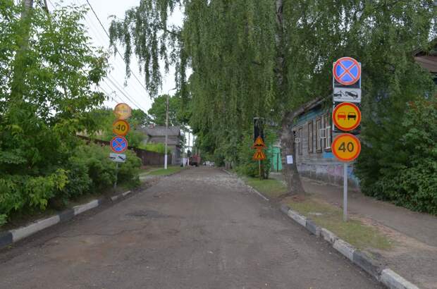 В Твери отремонтируют дороги к 46 образовательным учреждениям