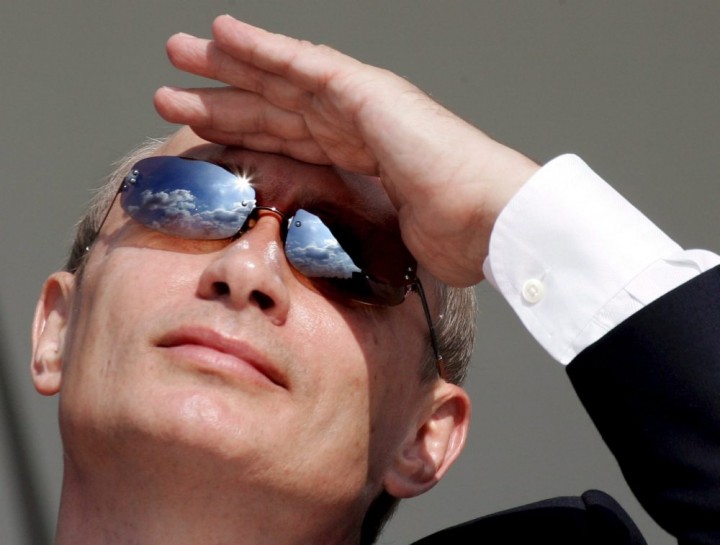 Путин проводит бескровную чистку элиты в России