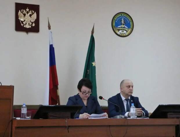 Депутаты Гиагинского района определили пути развития муниципалитета