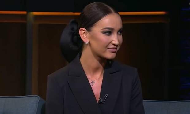 Бузова прилетела в Белоруссию на съемки «Х-Фактора»