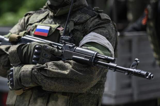 Свердловский шеф-повар Султанов награжден двумя медалями за разгром ВСУ в боях