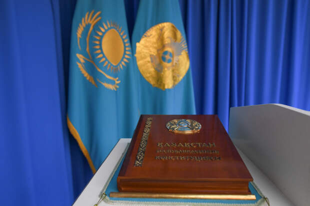 «Это внутреннее дело государства». В Казахстане переписывают Конституцию. Как это изменит статус русского языка?