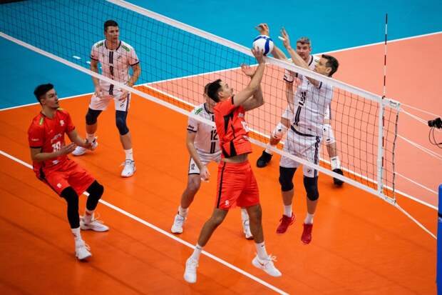 Волейболисты «Горького» в борьбе уступили «Белогорью» в матче чемпионата России